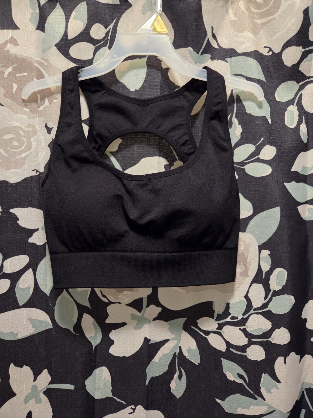 NVGTN Black Seamless Sports Bra With Circular Open Back